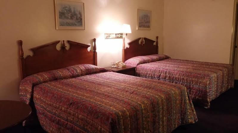 Old Bardstown Inn Eksteriør billede